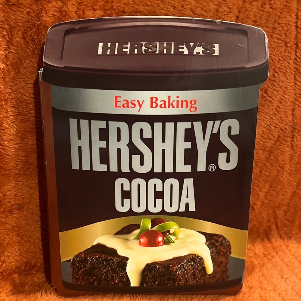 Easy baking Hershey’s cocoa ( copyright 2004 )